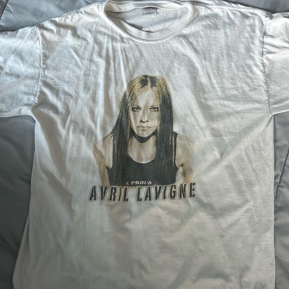 Vintage Original Avril Lavigne Tour Merchandise LX Whit T-Shirt- worn